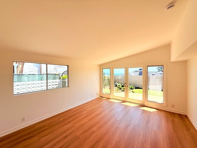 Building Photo - Fantastic Single Story 3 bed - 3 bath with backyard in Malibu - Topanga Beach Area