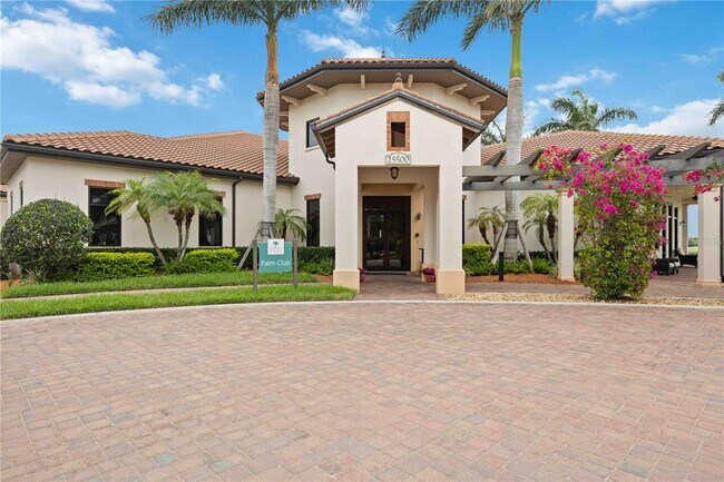 Building Photo - 10805 Tarflower Dr