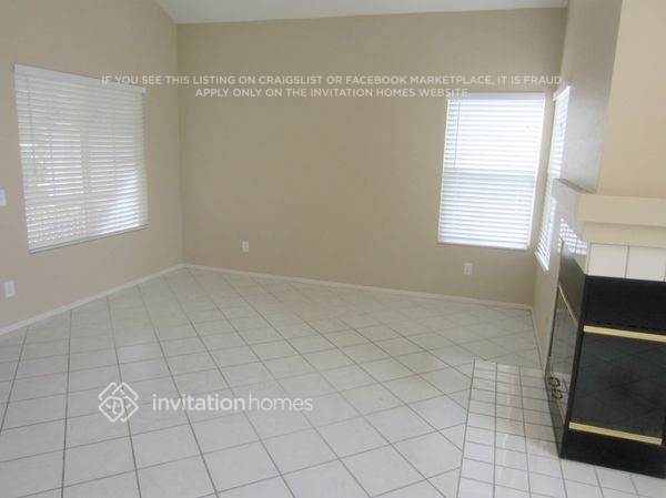Building Photo - 44743 Johnston Dr