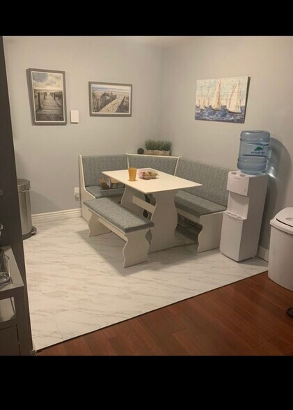 Building Photo - 18 Washington St