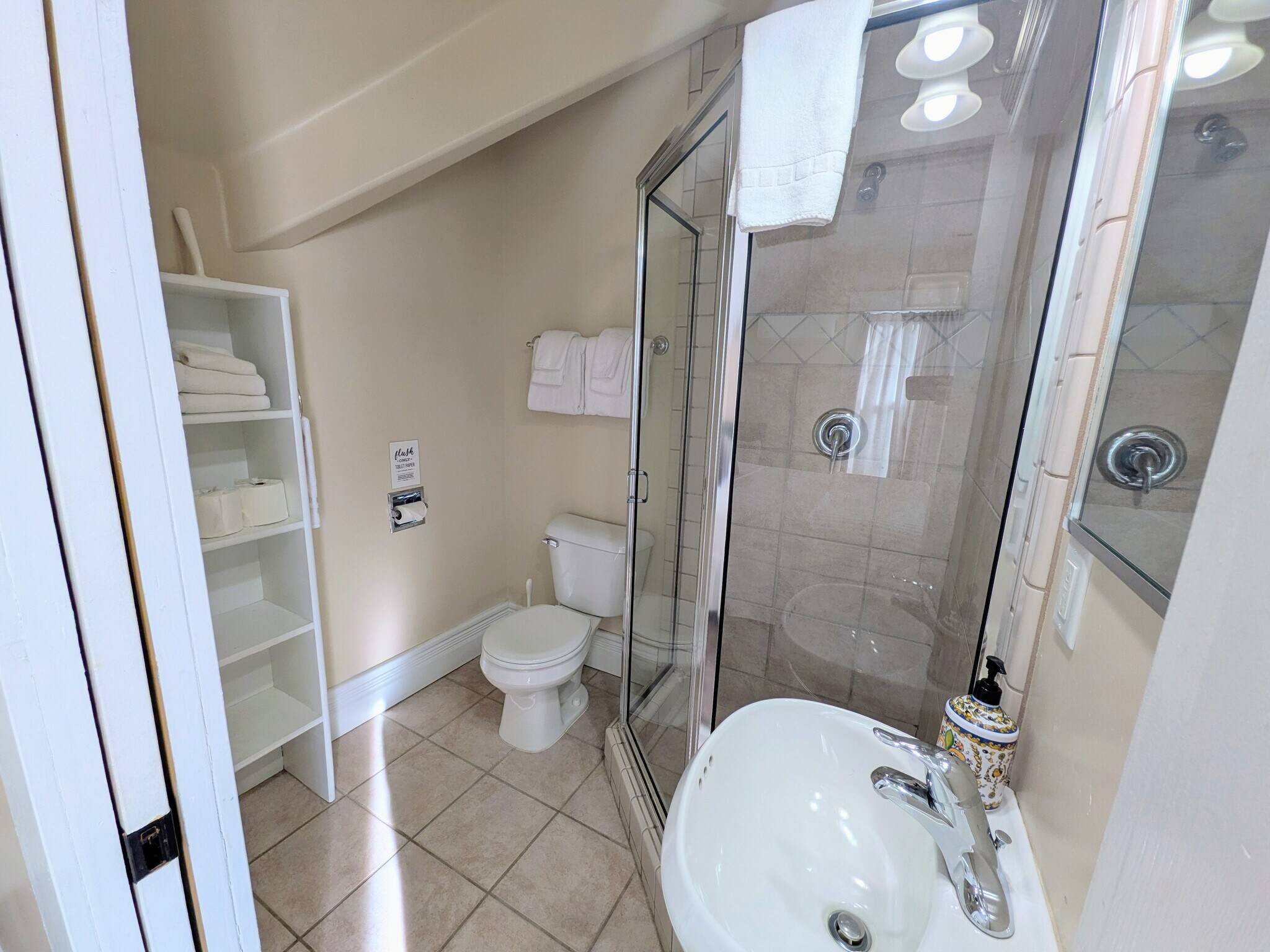 Building Photo - 250 N 100 W