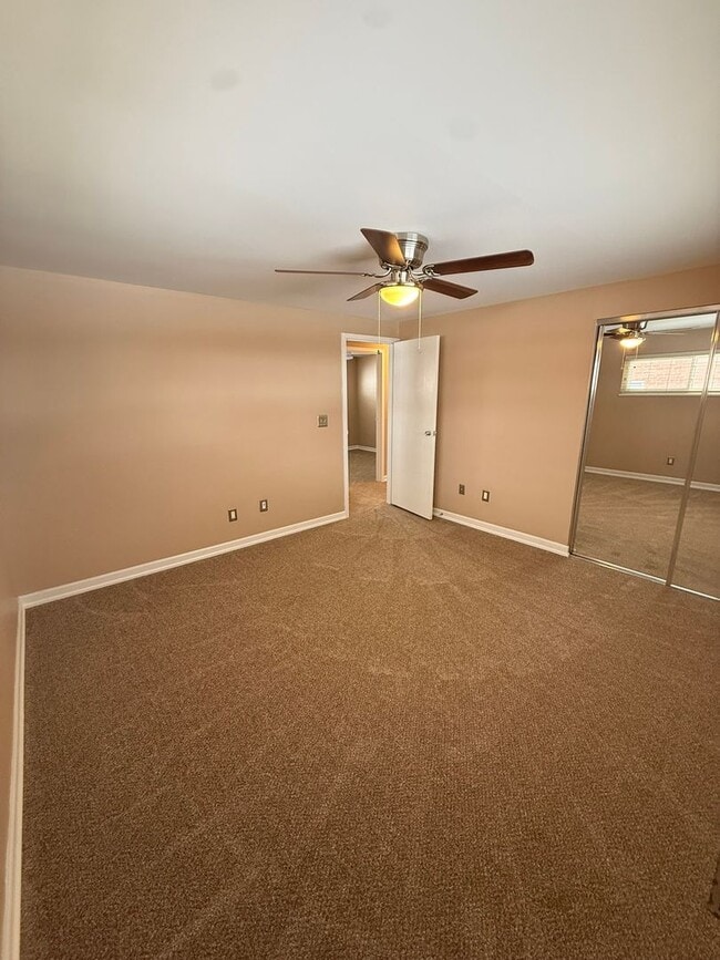 Building Photo - 2076 Terrylynn Ave