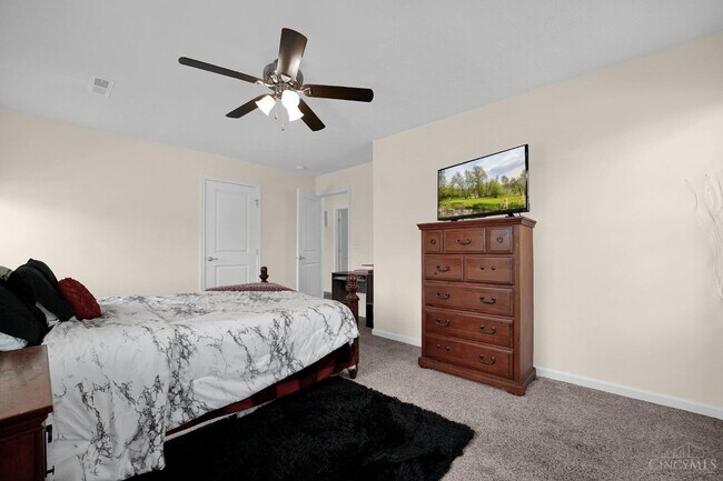 Building Photo - 6468 Holly Ln