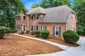 Building Photo - 5525 Hampstead Way