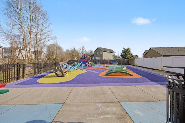 Building Photo - 421-423 Toliver Rd