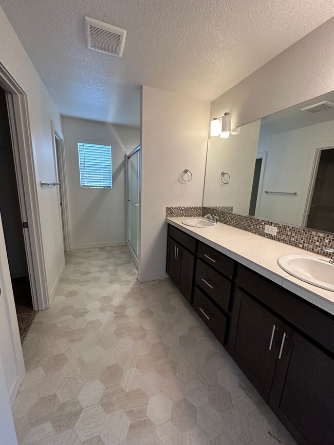 Building Photo - 9714 Windswept Pl