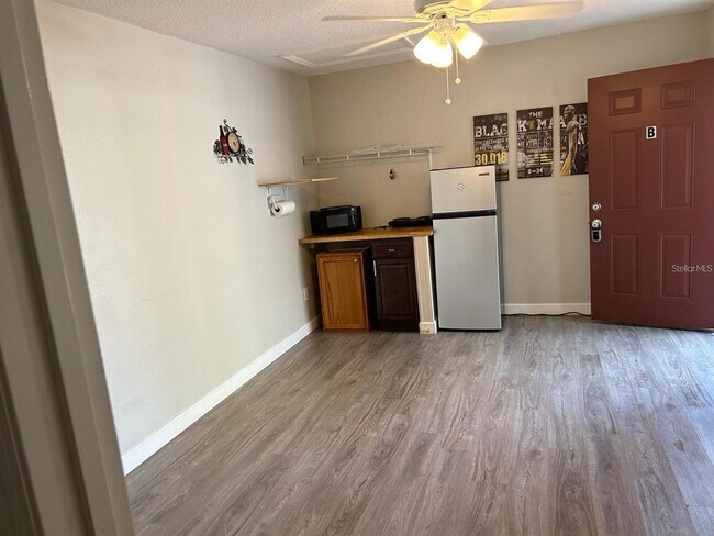 Building Photo - 319 Orchid Dr