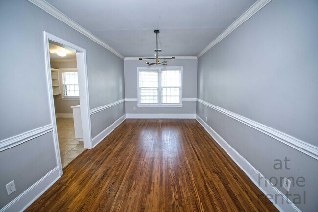 Building Photo - 1347 S Indianapolis Ave