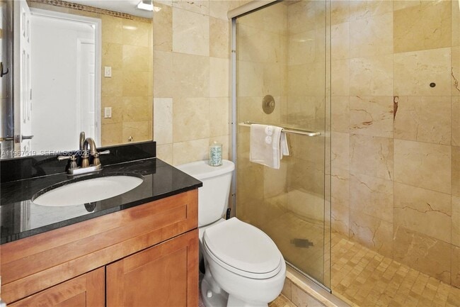 Building Photo - 4400 Hillcrest Dr