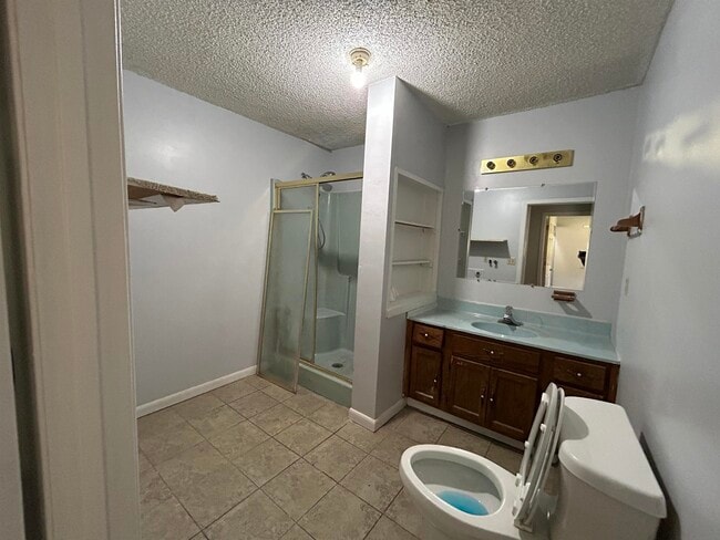 Building Photo - 25 Arrowhead Dr