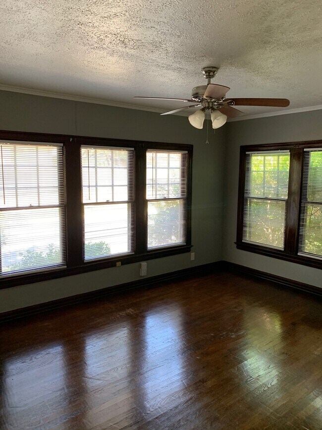 Building Photo - 6001 Goliad Ave