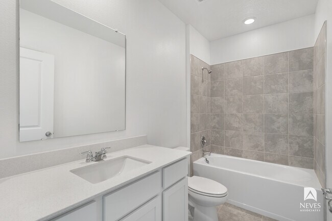 Building Photo - 4980 Worchester Dr