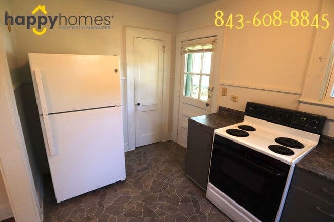 Building Photo - Cozy 2 bedroom 1 bath home in trendy Riverland Terrace!