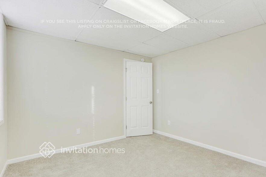 Building Photo - 4271 Willow Ridge Rd