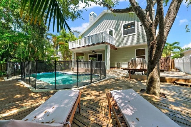 Building Photo - 506 Oceanview Ave