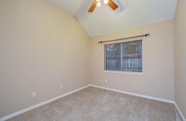 Building Photo - 14403 Red Tailed Hawk Ln