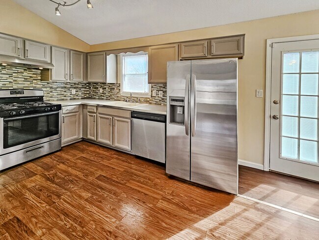 Building Photo - Charming 3 Bed, 2 Bath Home in Douglasvill...