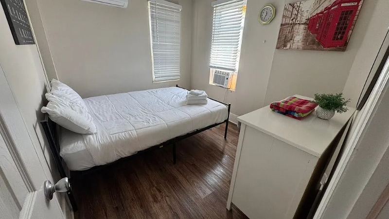 Building Photo - 135 S Ocean Ave