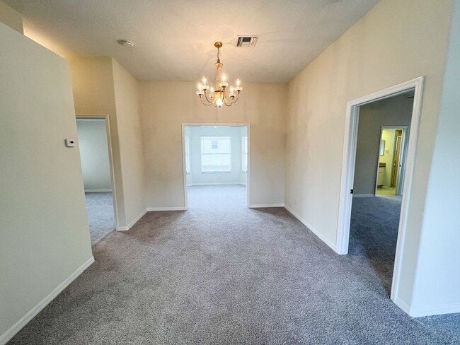 Building Photo - Lovely 2 Bedroom 2 Bathroom home in 55+ Ro...