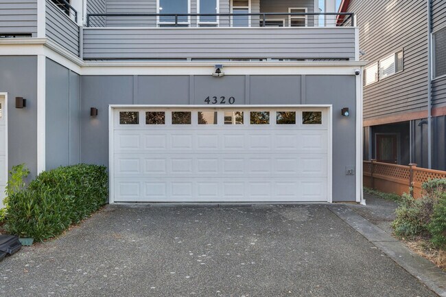 Building Photo - 4224 Francis Ave N