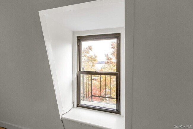 Building Photo - 46 Voorhis Ave