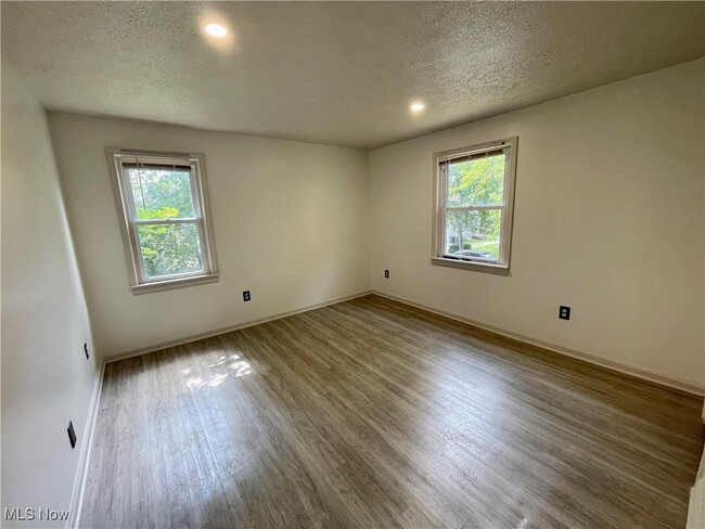 Building Photo - 1079 Orlando Ave