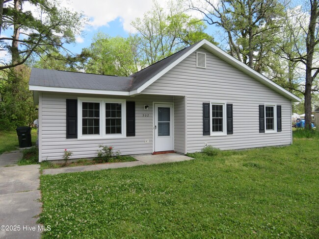 Primary Photo - 302 Luann Rd