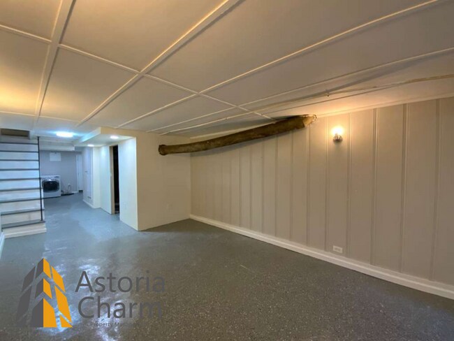 Building Photo - 3 Bedroom 1.5 Bath Baltimore Home with Finished Basement and Fenced Yard