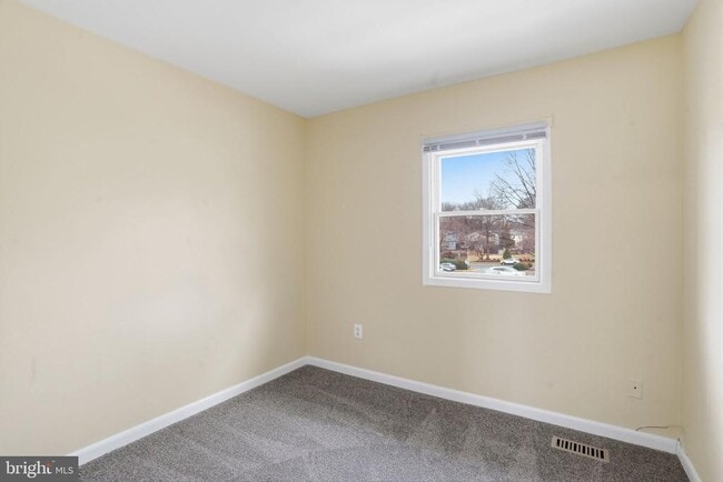 Building Photo - 1623 New Windsor Ct