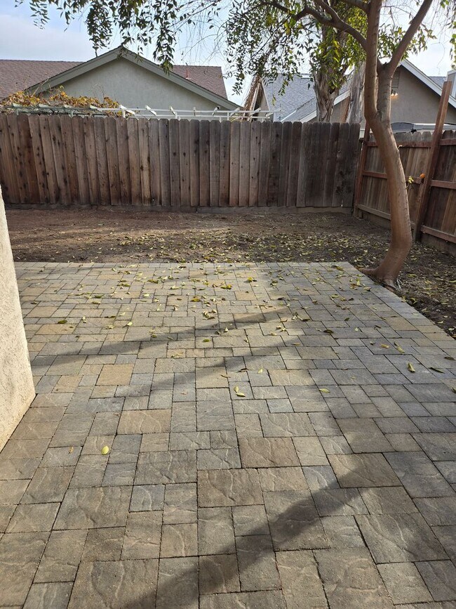 Building Photo - 3884 Paula Ct