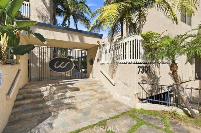 Building Photo - 7301 Vista Del Mar