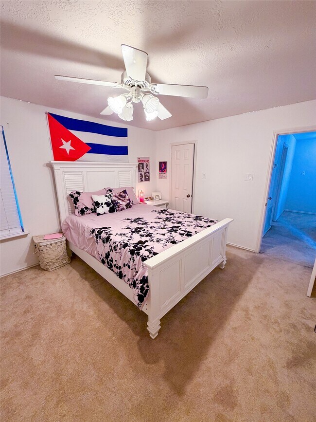 Building Photo - 13422 Blackbird Dr