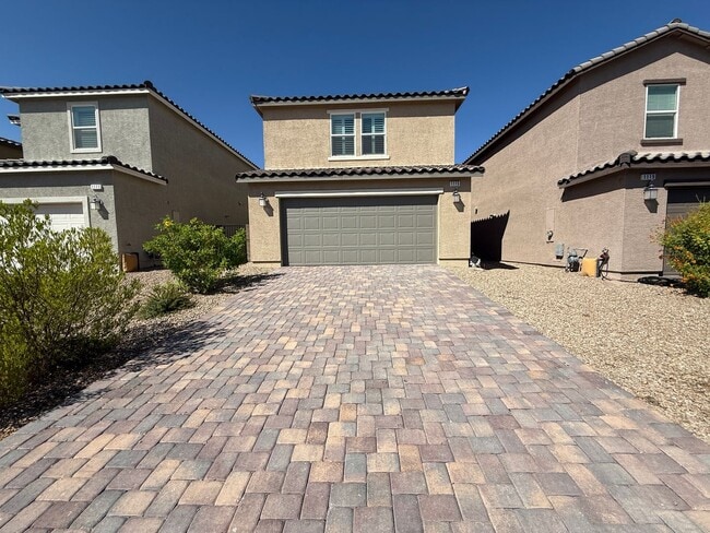 Building Photo - NLV 3 bed in a gated community!