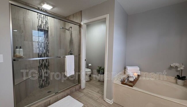 Building Photo - 12192 Endersleigh Ct