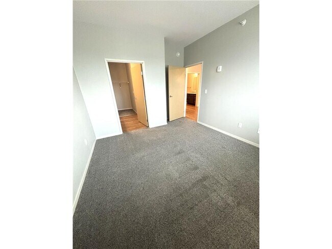 Building Photo - 1901 Pirate Dr