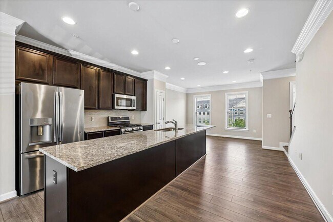 Building Photo - 14319 Potomac Heights Ln