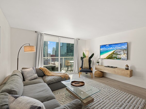 Building Photo - 1200 Brickell Bay Dr