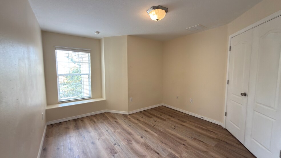 Building Photo - 4213 Winding Vine Dr