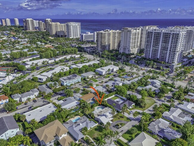 Building Photo - 1242 N Harbor Dr