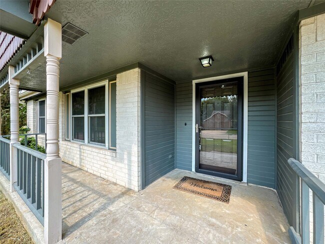 Building Photo - 2903 Auburn Dr