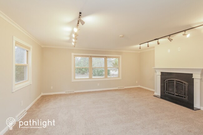 Building Photo - 10212 N Sunnycrest Drive, Mequon, WI, 53092