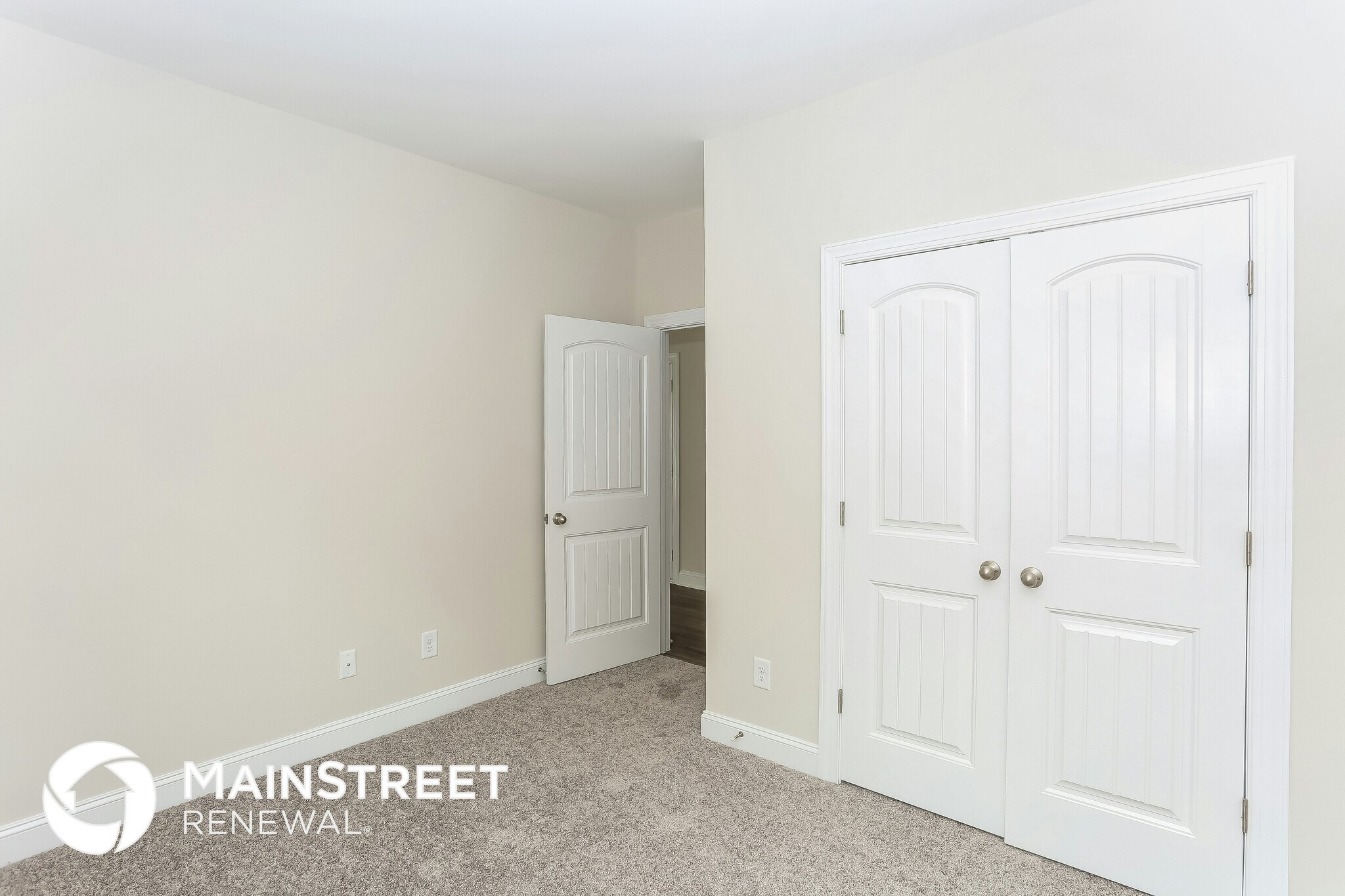 Building Photo - 3824 Allenby Pl