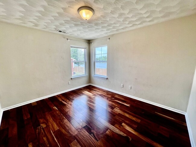 Building Photo - 3 bedroom home in sought after Whitaker Place, Virginia Beach
