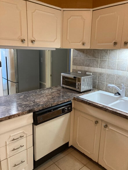 Building Photo - 3730 Fairfield Ave