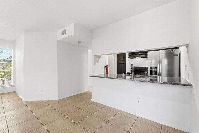 Building Photo - 10501 South Dr