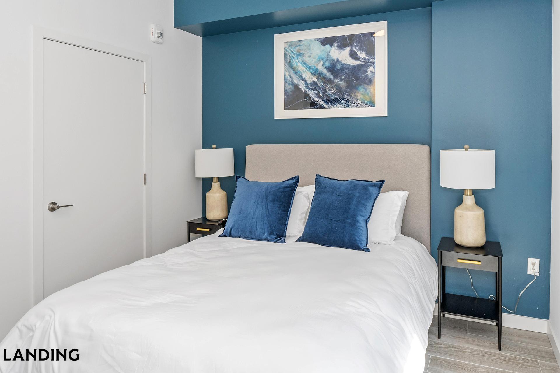 Building Photo - 305 Laredo Dr