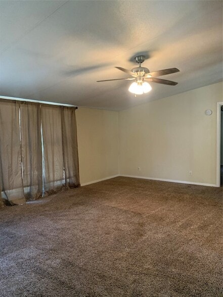 Building Photo - 1412 Sheri Ln S