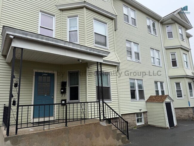 Building Photo - 139 Oliver St