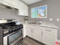 Building Photo - 6206 Home Ave