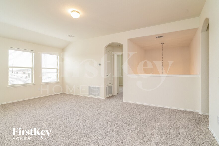 Building Photo - 1045 N Churchill Dr